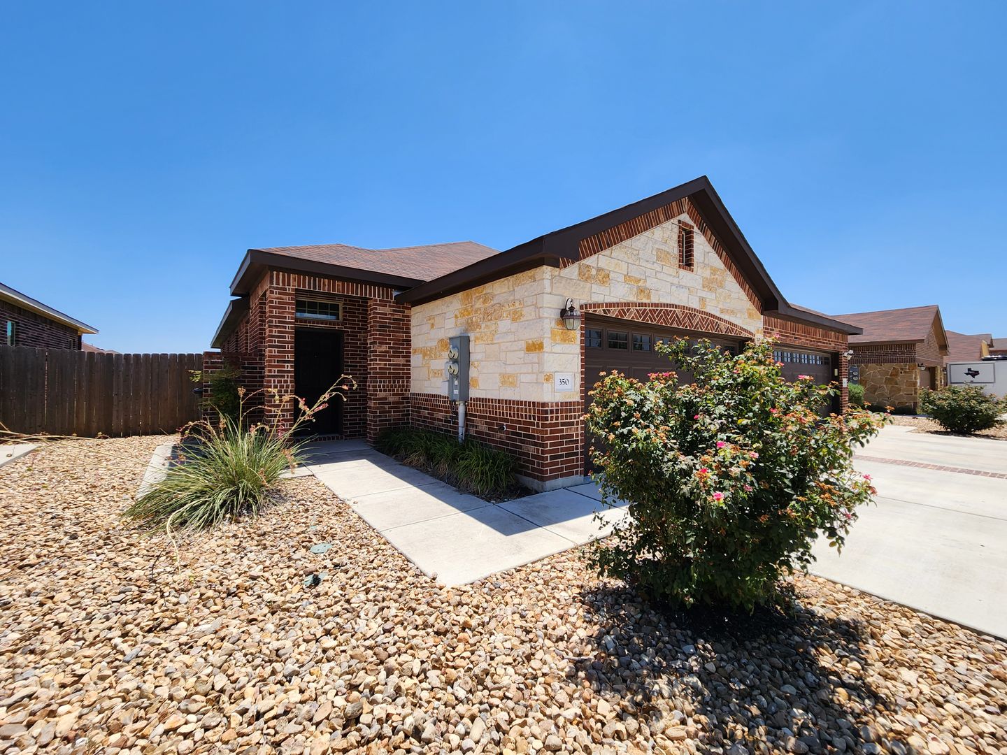 New Braunfels House: 350 Creekside Curve