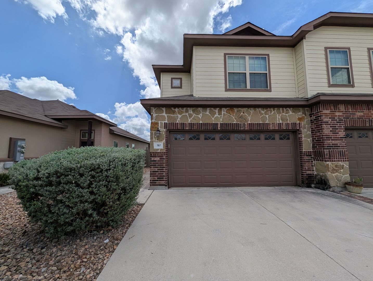 New Braunfels House: 310 Creekside Curve