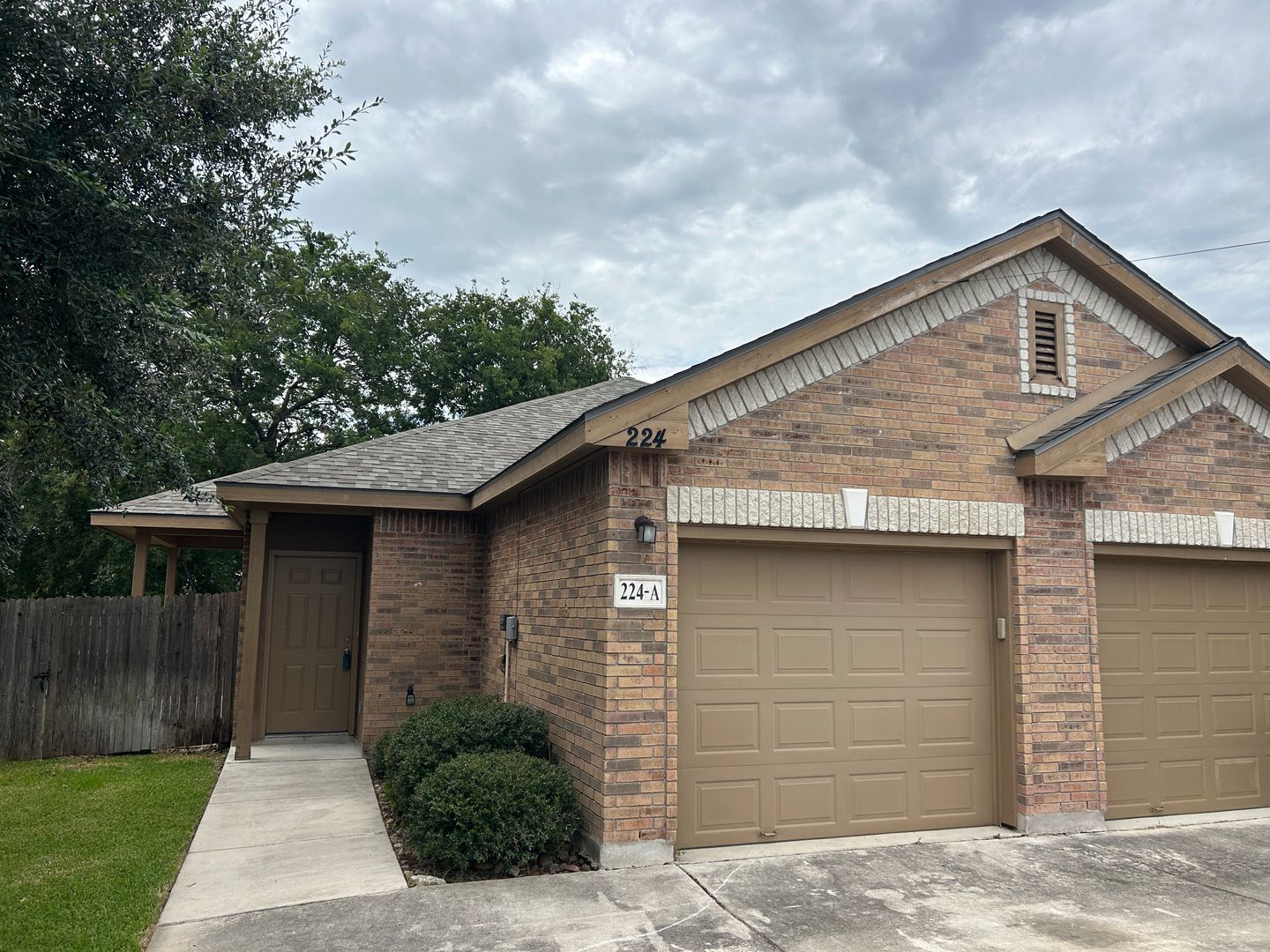 New Braunfels House: 224-A Anne Louise