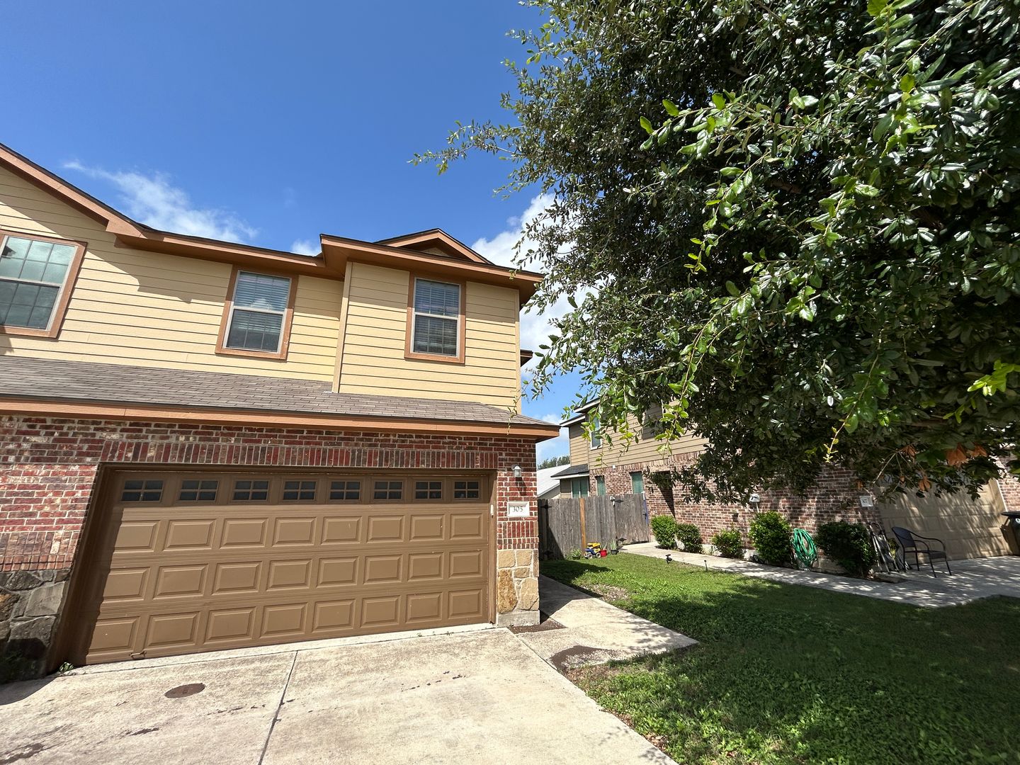 New Braunfels House: 305 Rosalie