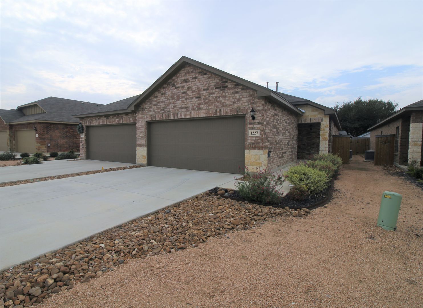 New Braunfels House: 1227 Old FM 306