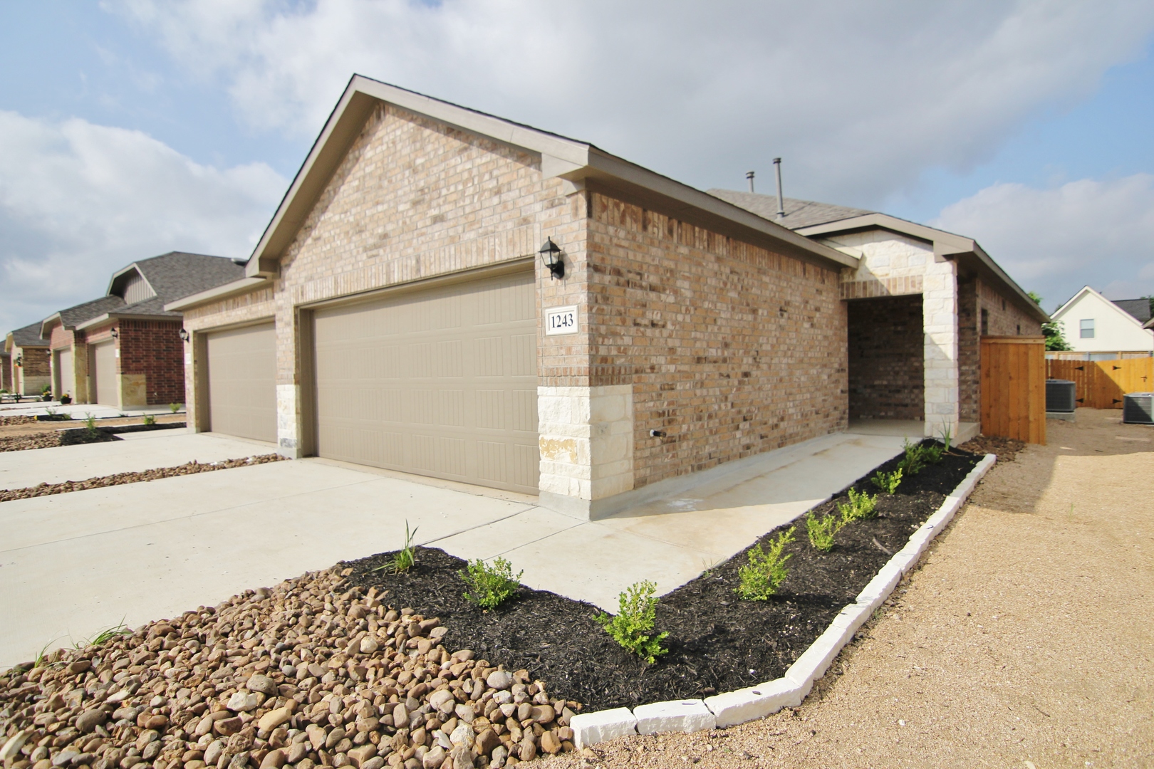 New Braunfels House: 1243 Old FM 306