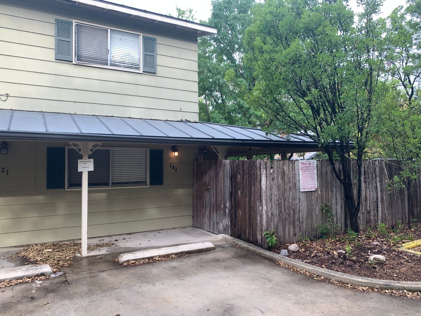 New Braunfels House: 164 S Union #102
