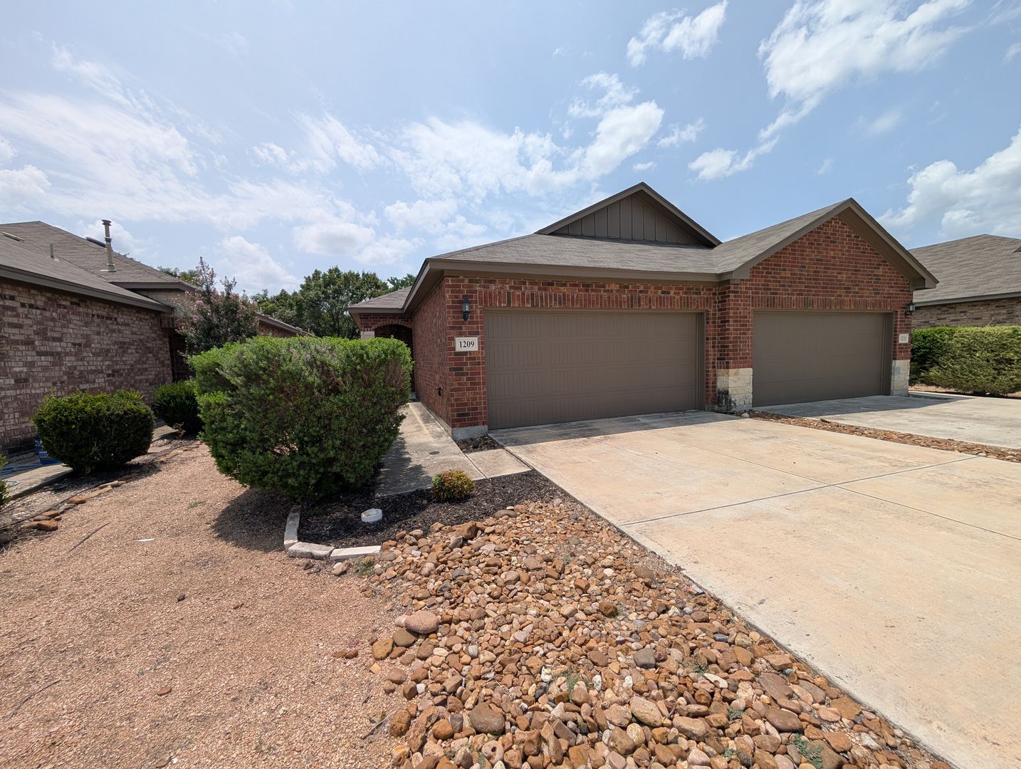 New Braunfels House: 1209 Old FM 306