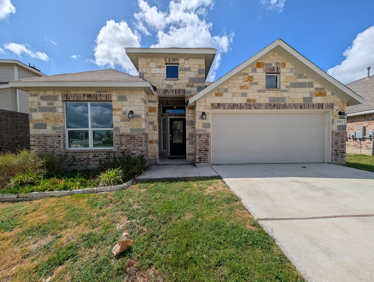 Seguin House: 5923 Corsicana Cove