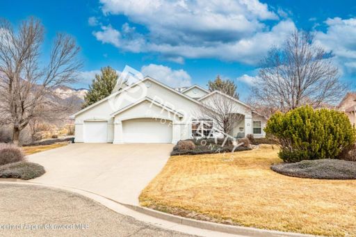 Beautiful 4 Bedroom Home for Rent in Battlement Mesa