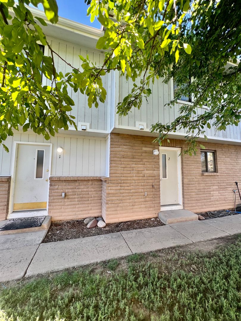 Rifle Apartment: 725 Elder Court