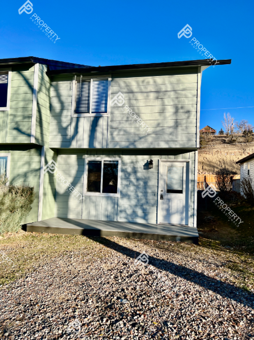 Silt Apartment: 1350 Em Ave