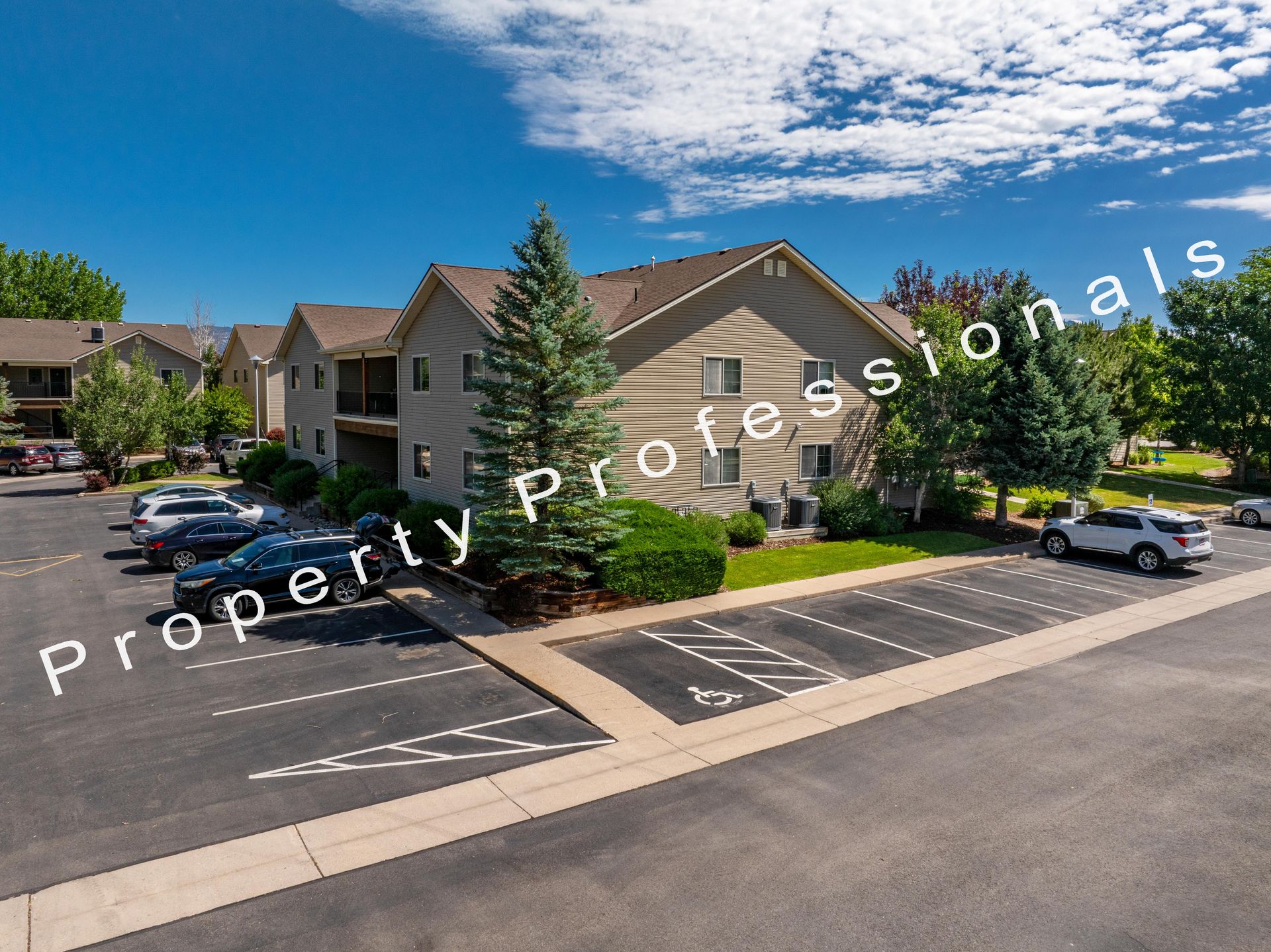 Rifle Apartment: 3039 Coalmine Ave, Unit D