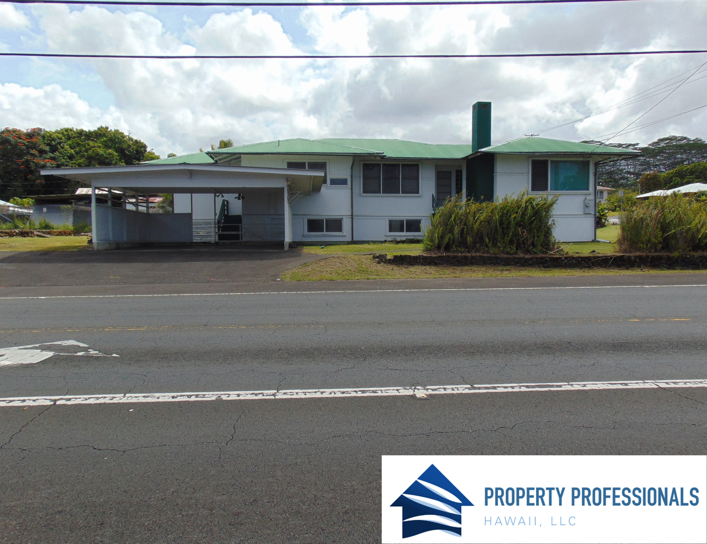 Charming in Hilo