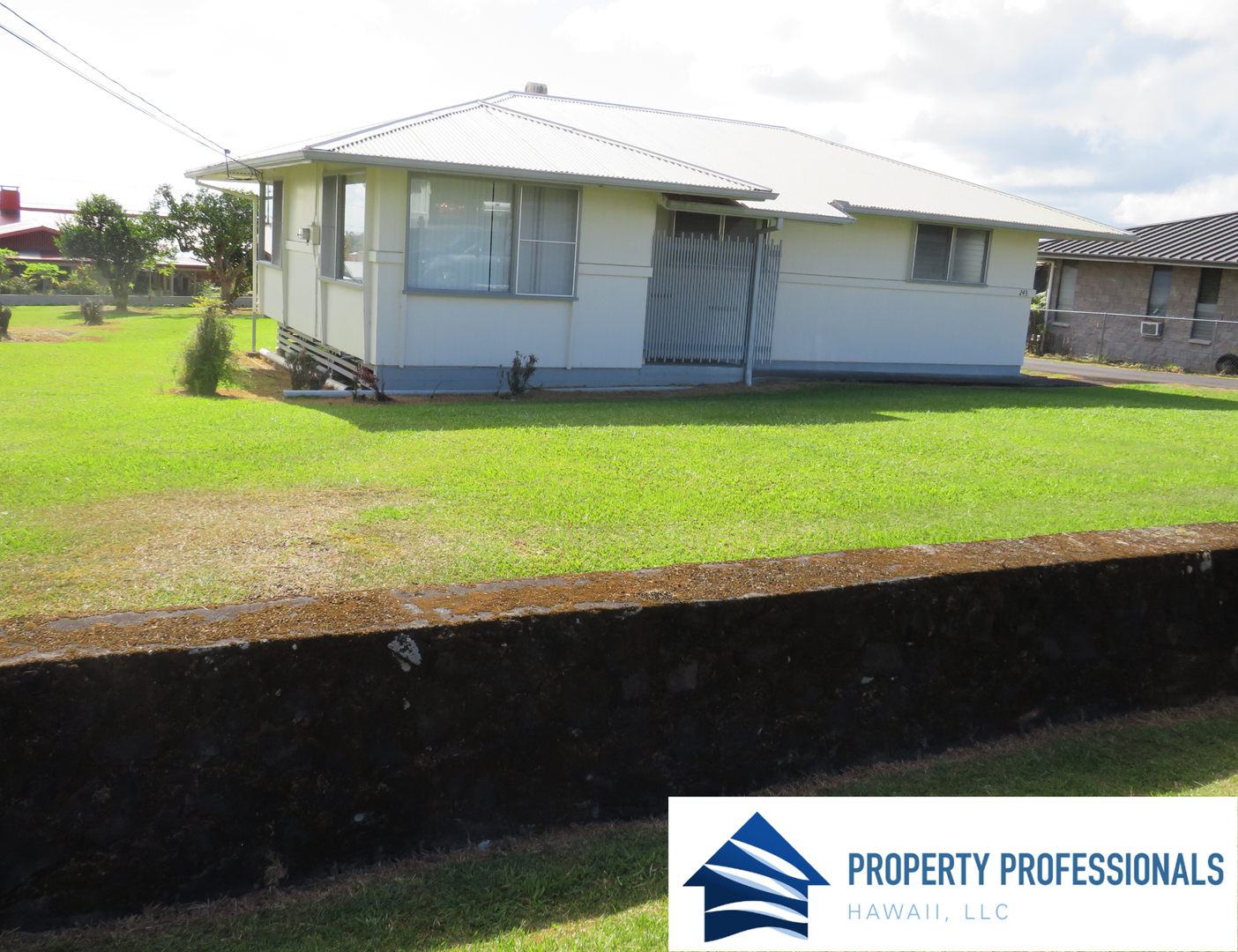 Hilo House: 243 Palua Lp.