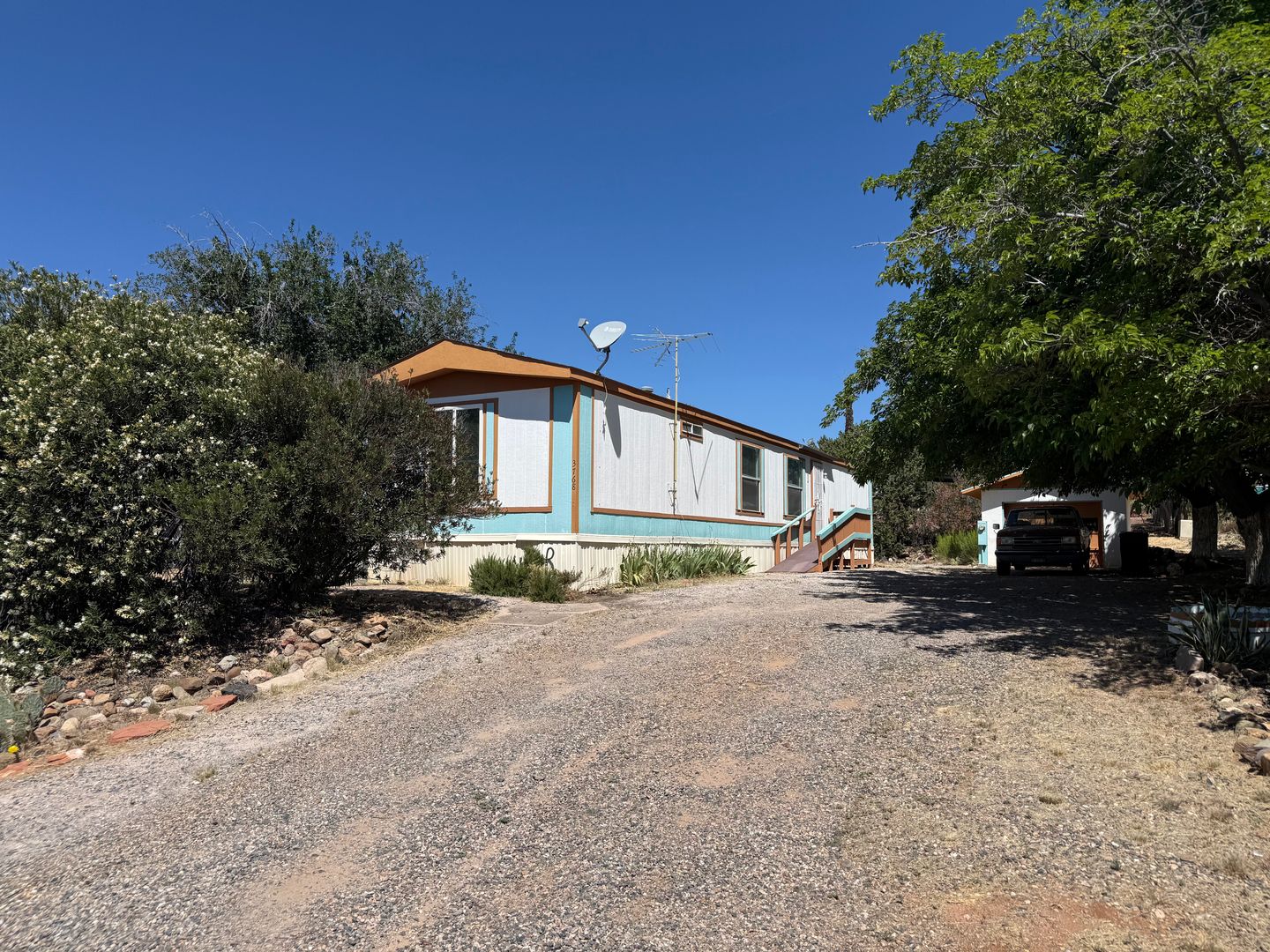 Cottonwood House: 3768 E. Western Dr.