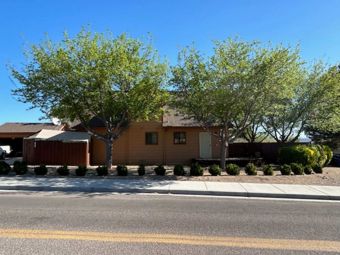 Cottonwood House: 108 W. Fir St.
