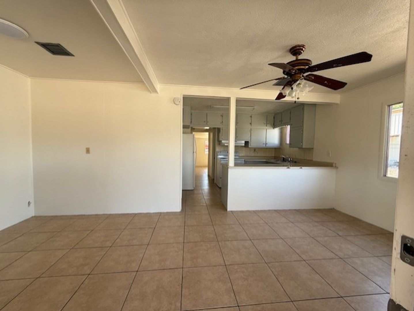 Cottonwood Apartment: 489 N. 10th St.