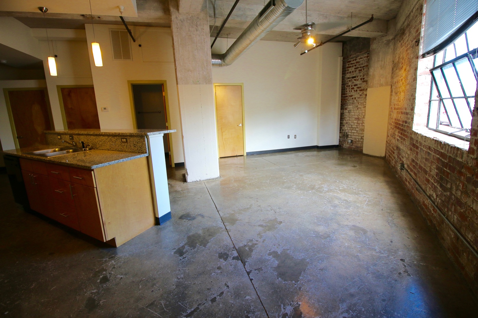 Richmond Apartment: 203 Hull Street