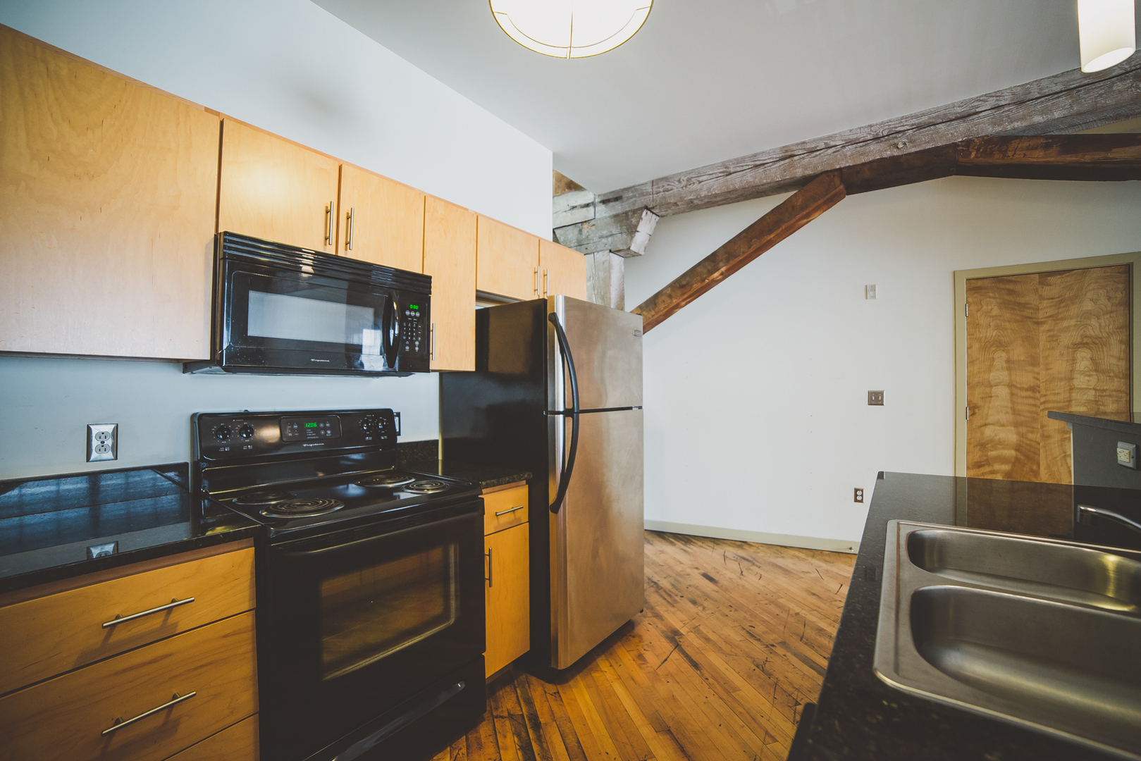 Richmond Apartment: 203 Hull Street