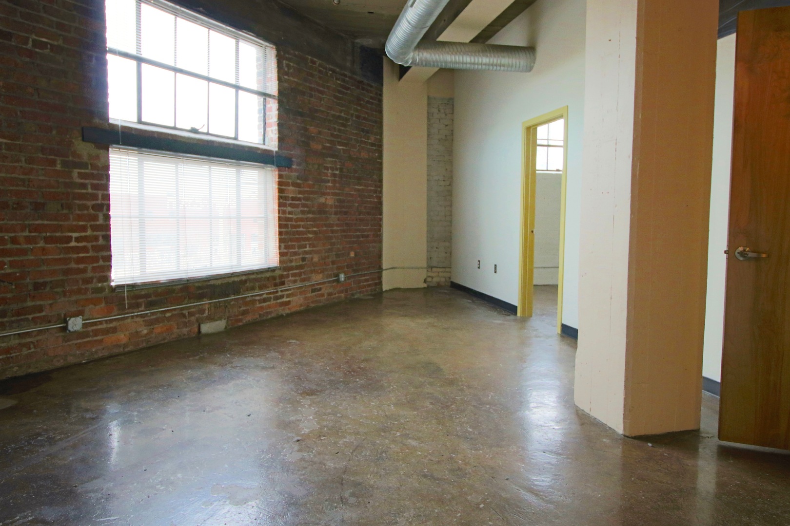 Richmond Apartment: 203 Hull Street