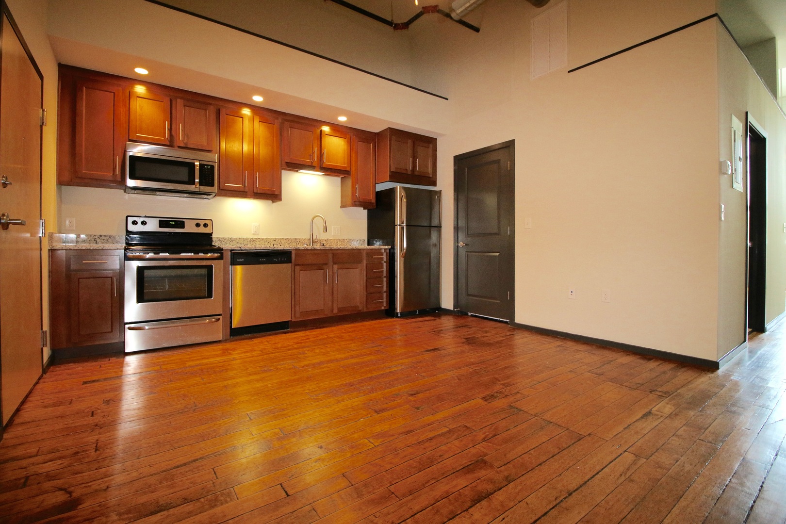 Richmond Apartment: 2323 East Main Street