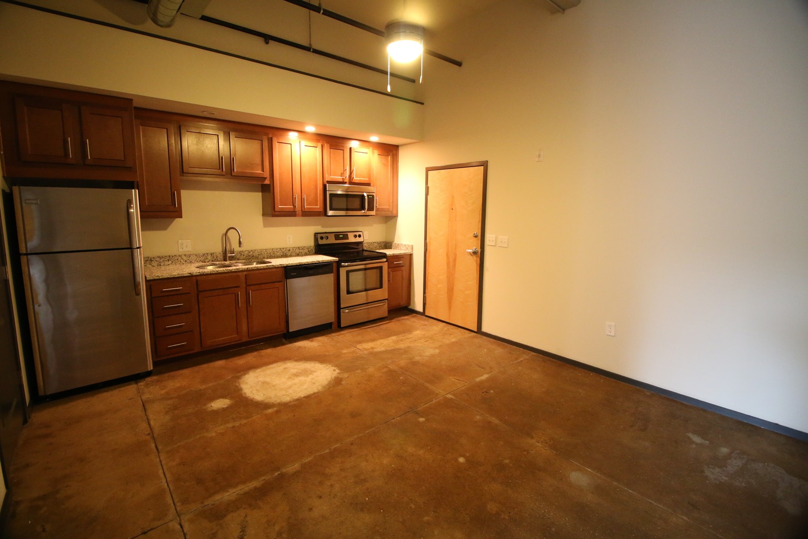 Richmond Apartment: 2323 East Main Street