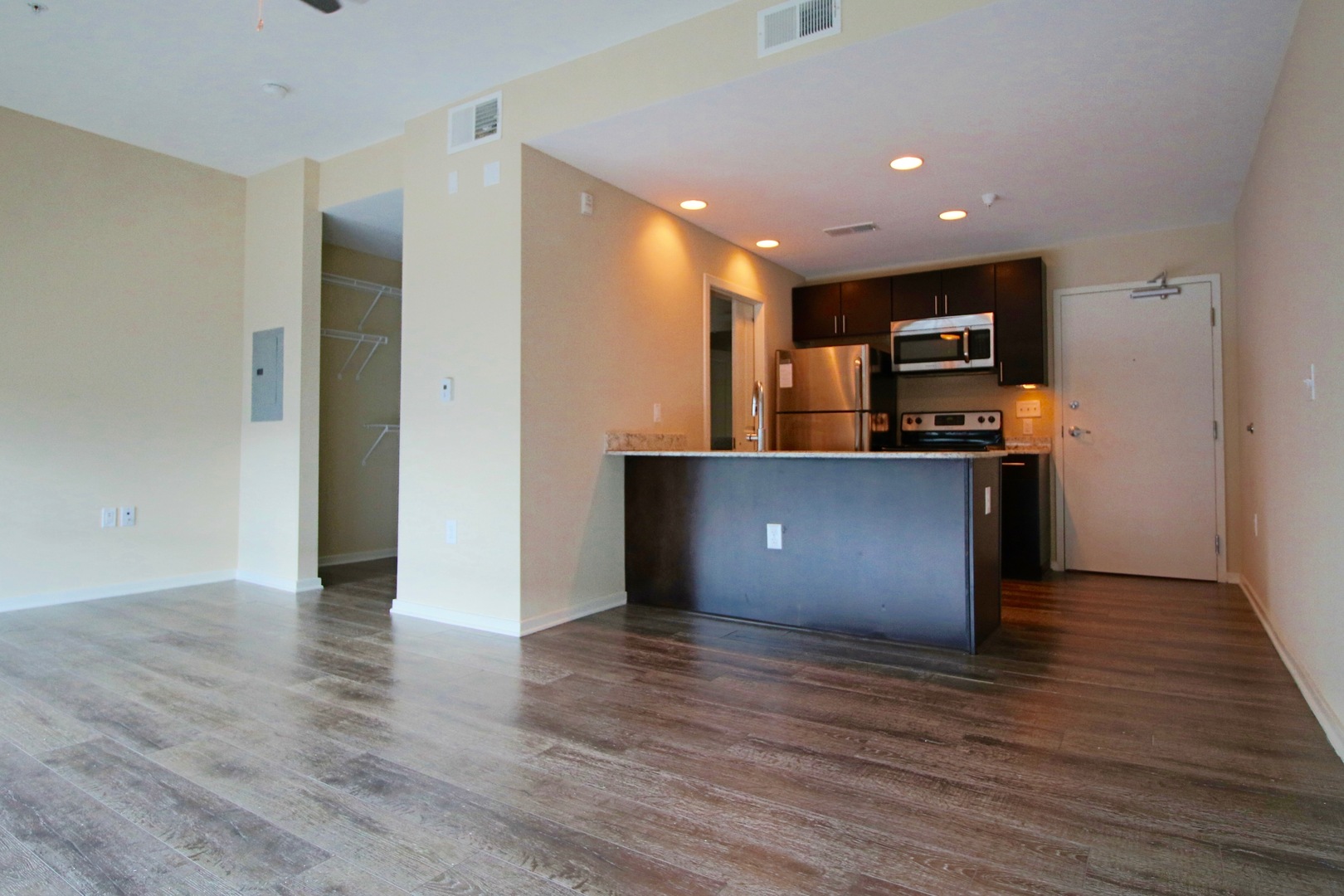 Richmond Apartment: 500 Hull Street