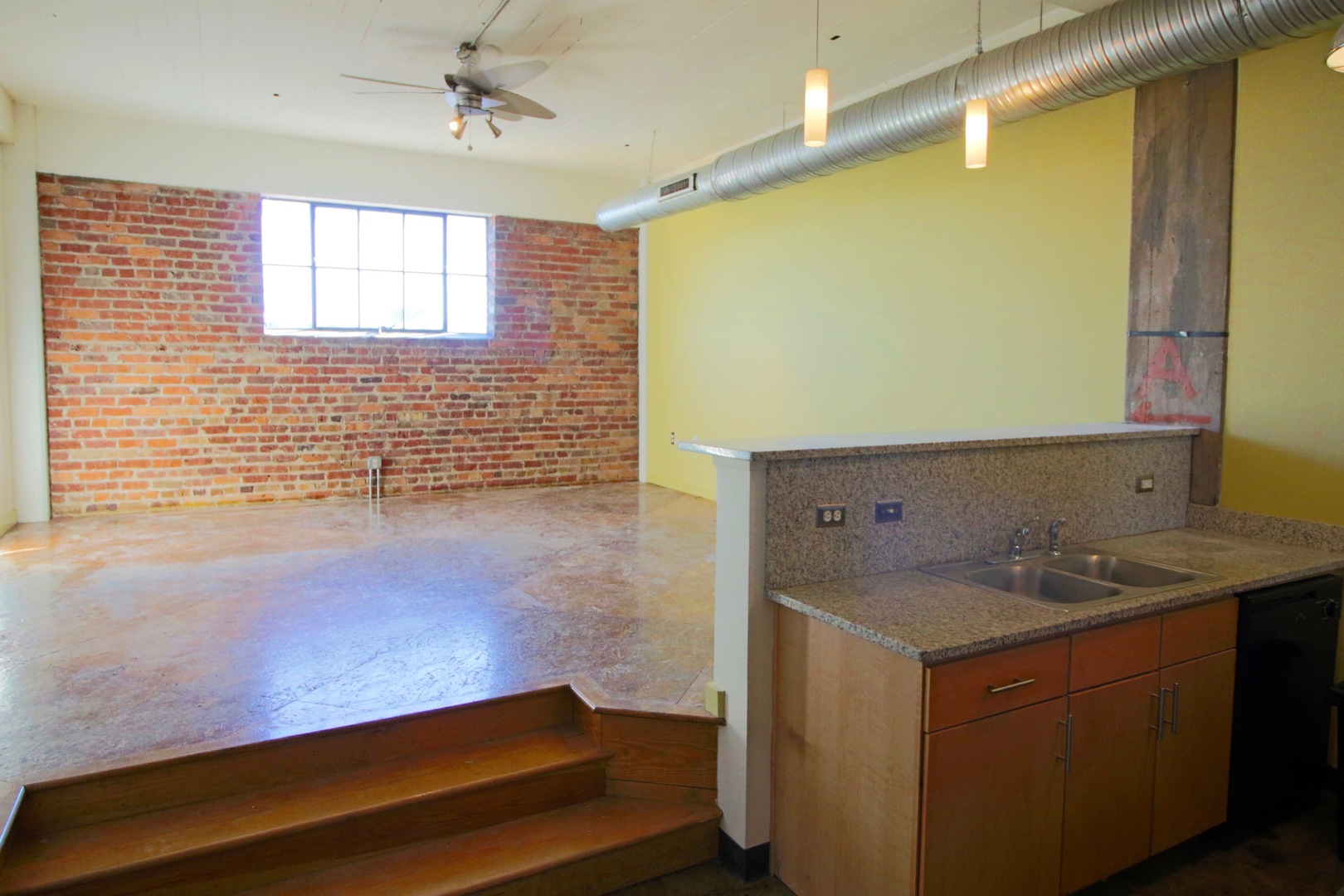 Richmond Apartment: 203 Hull Street