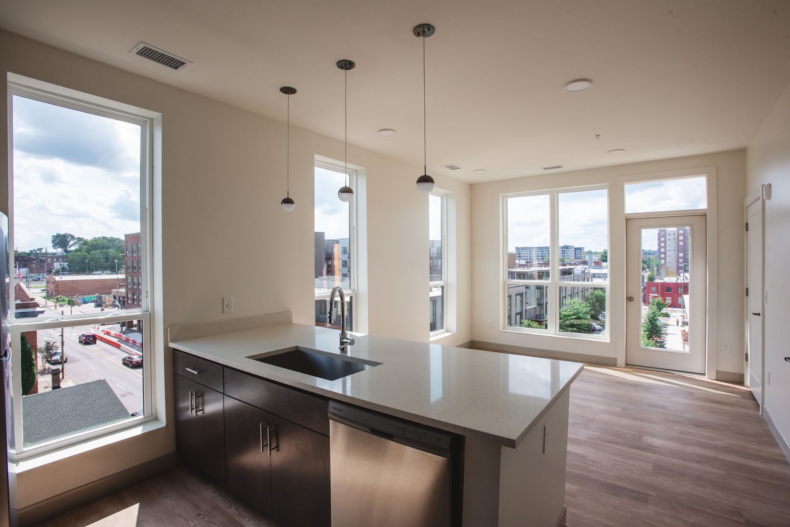 Richmond Apartment: 512 Hull Street