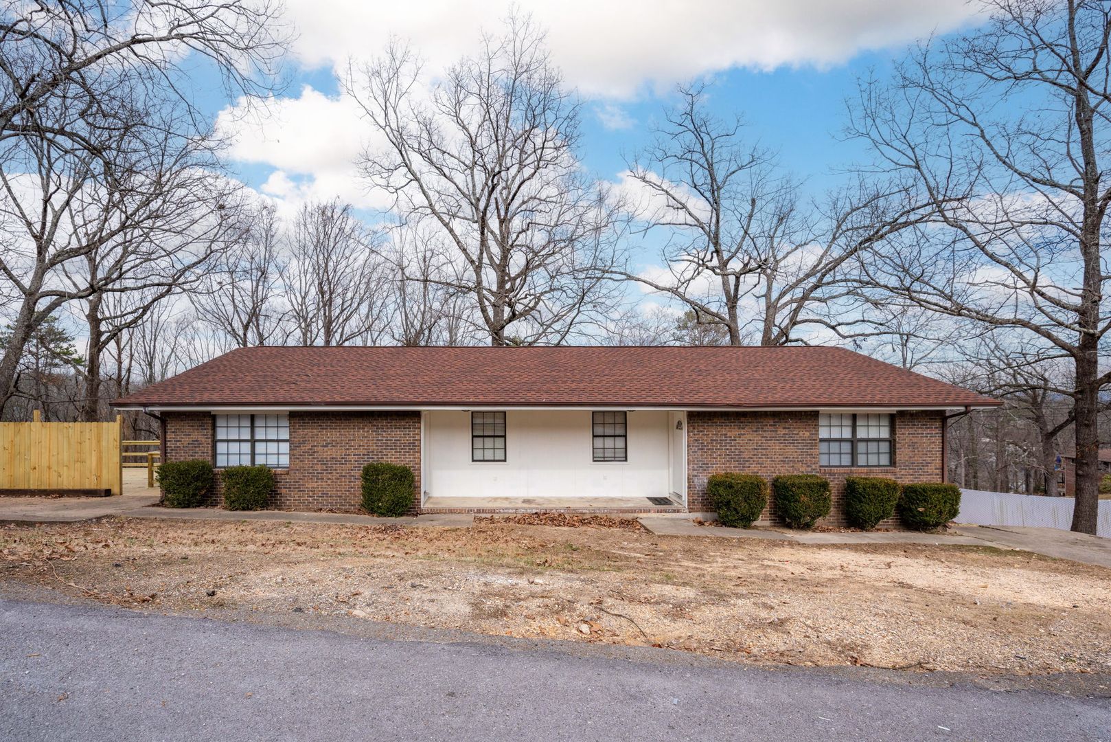 Rossville Apartment: 340 Alpine Dr.