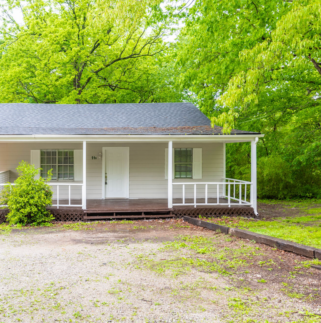 Rossville Apartment: 91 Circle Dr.