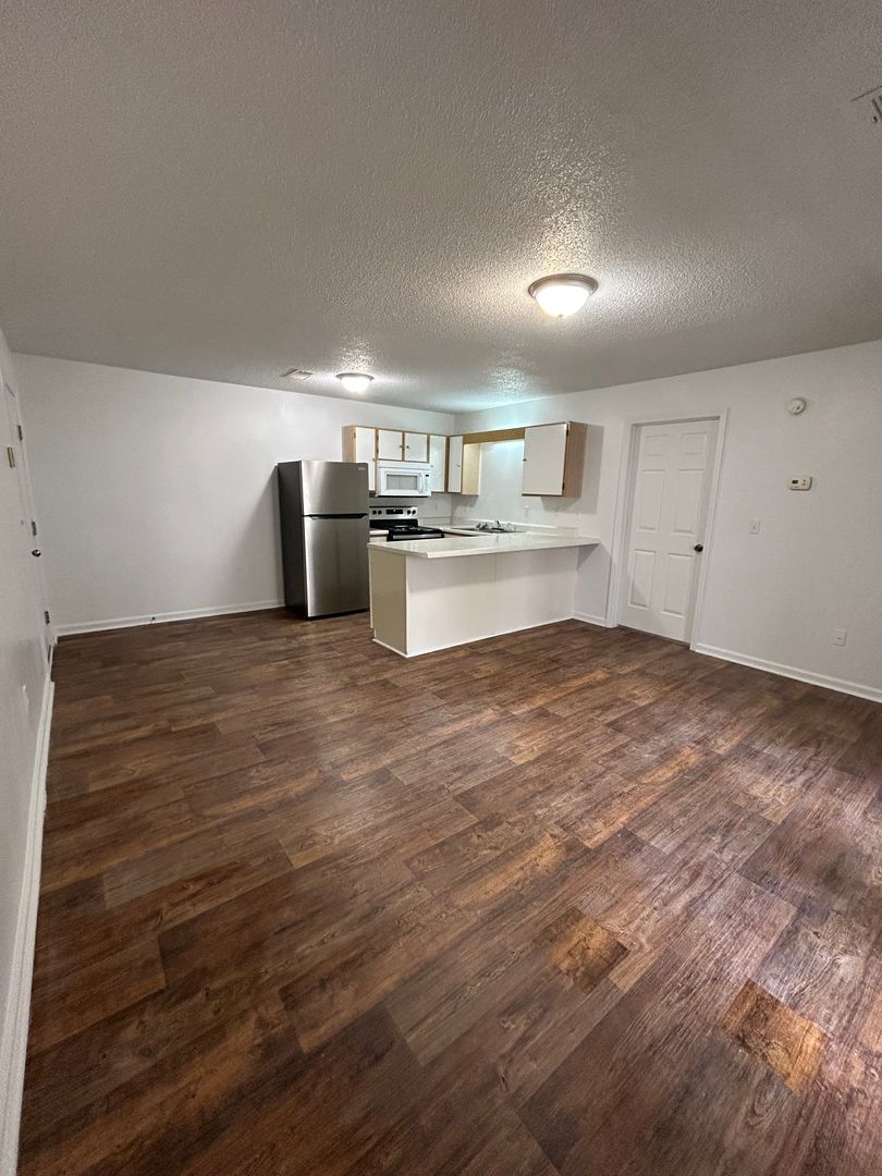 Asheboro Apartment: 1901 North Fayetteville Street