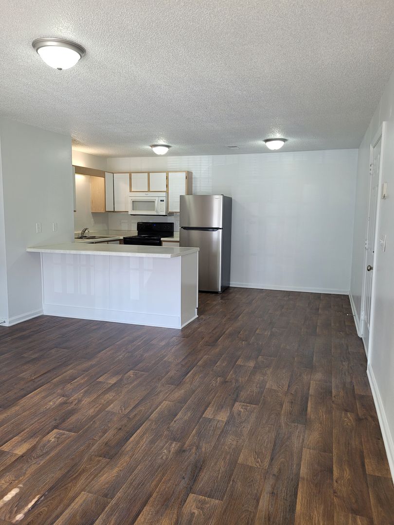 Asheboro Apartment: 1901 North Fayetteville Street