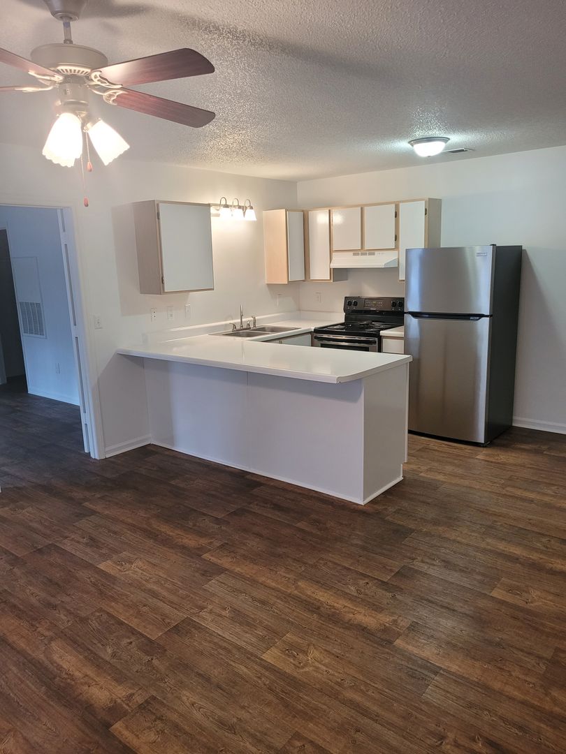 Asheboro Apartment: 1901 North Fayetteville Street