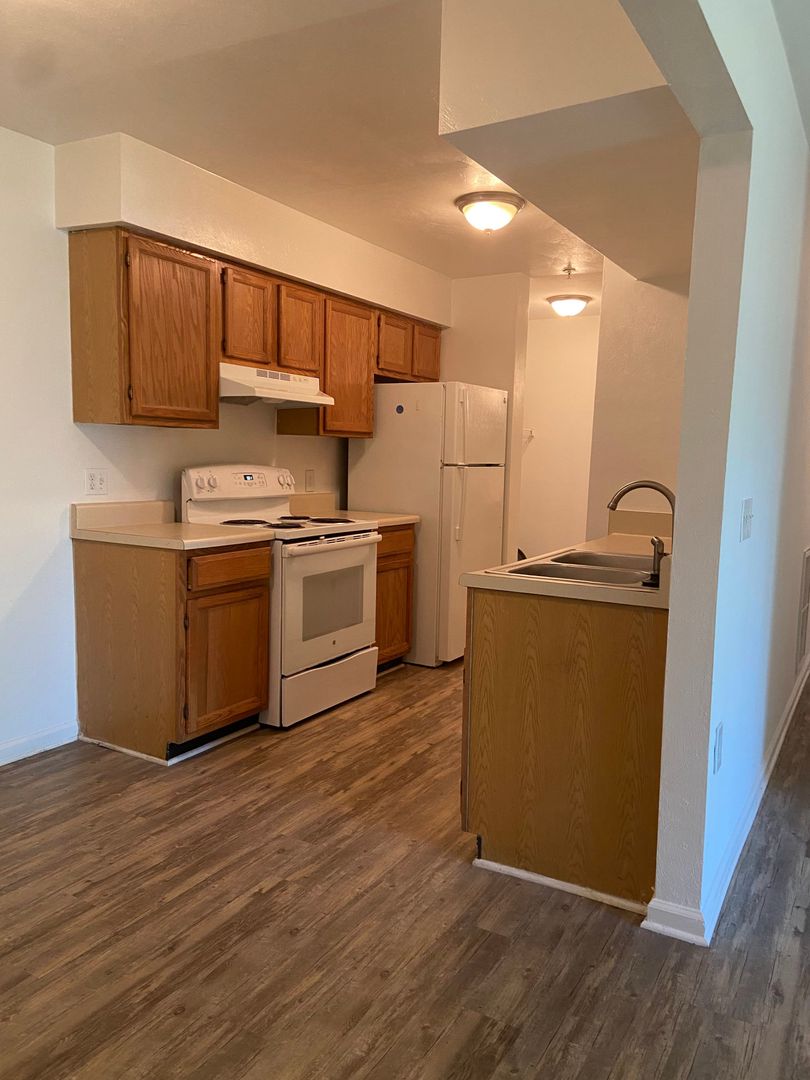 Chesapeake Apartment: 420 Acorn Grove Lane