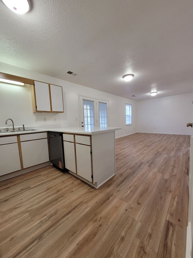 Asheboro Apartment: 1901 North Fayetteville Street