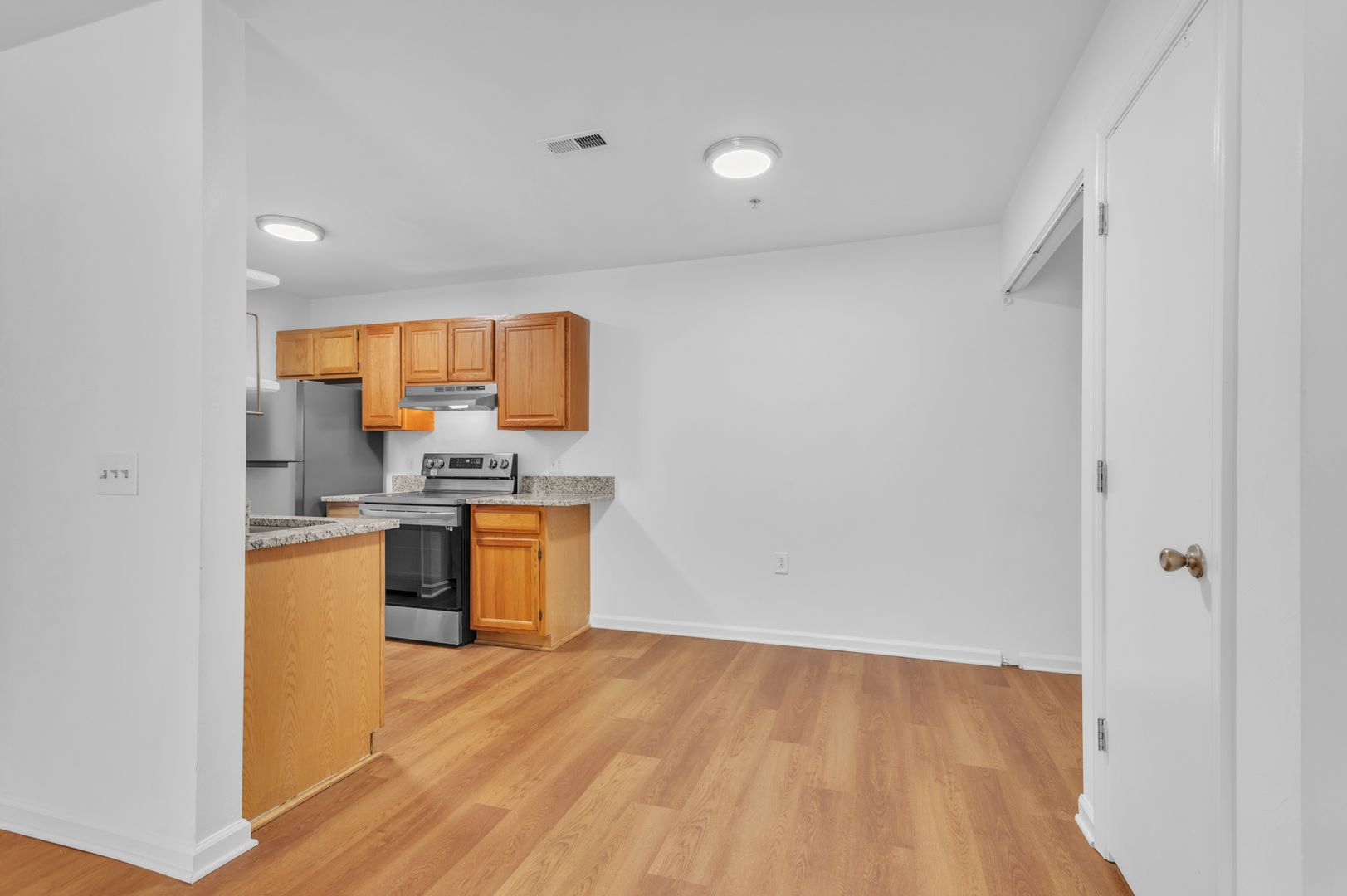 Chesapeake Apartment: 420 Acorn Grove Lane