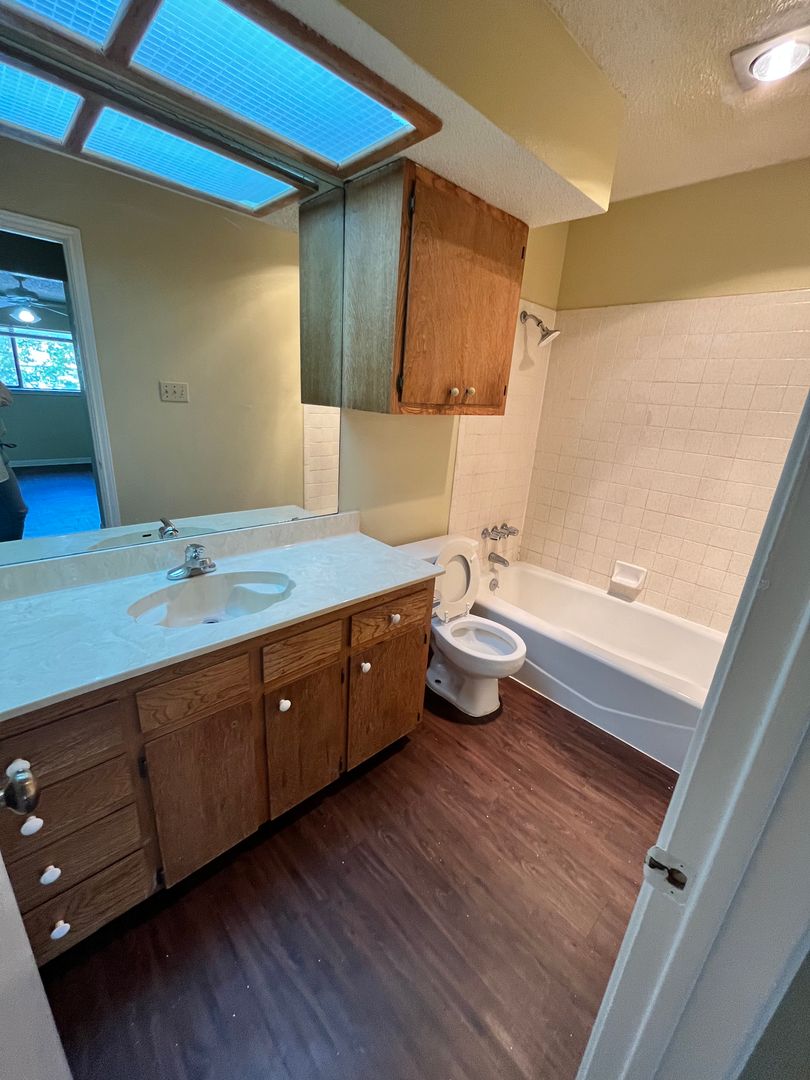 Round Rock Apartment: 2309 Pena Cove