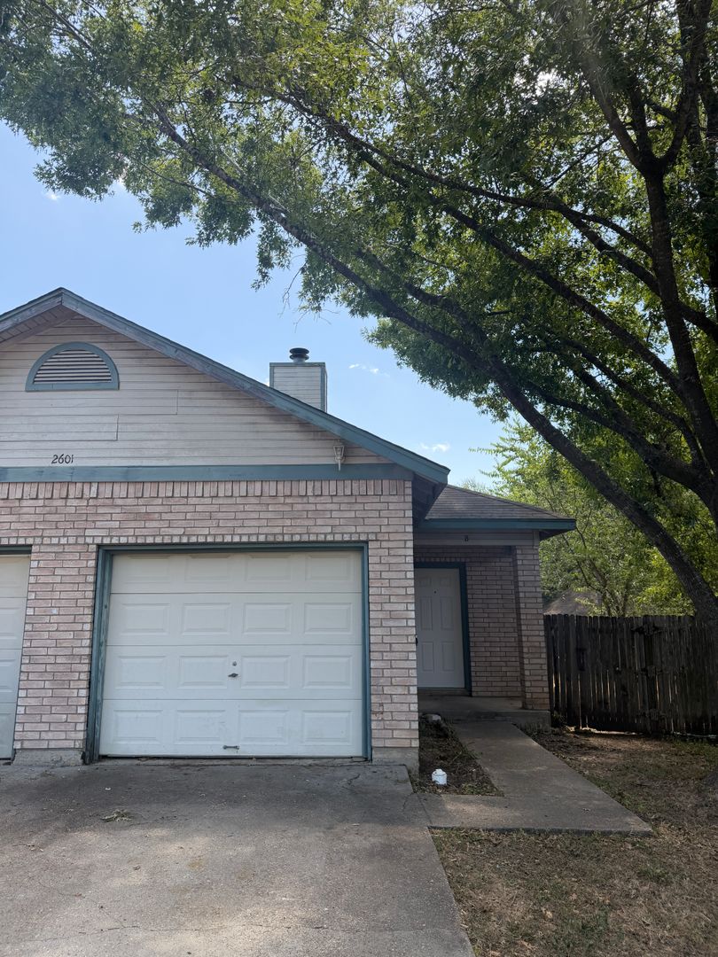 Austin Apartment: 2601  Alcott Ln