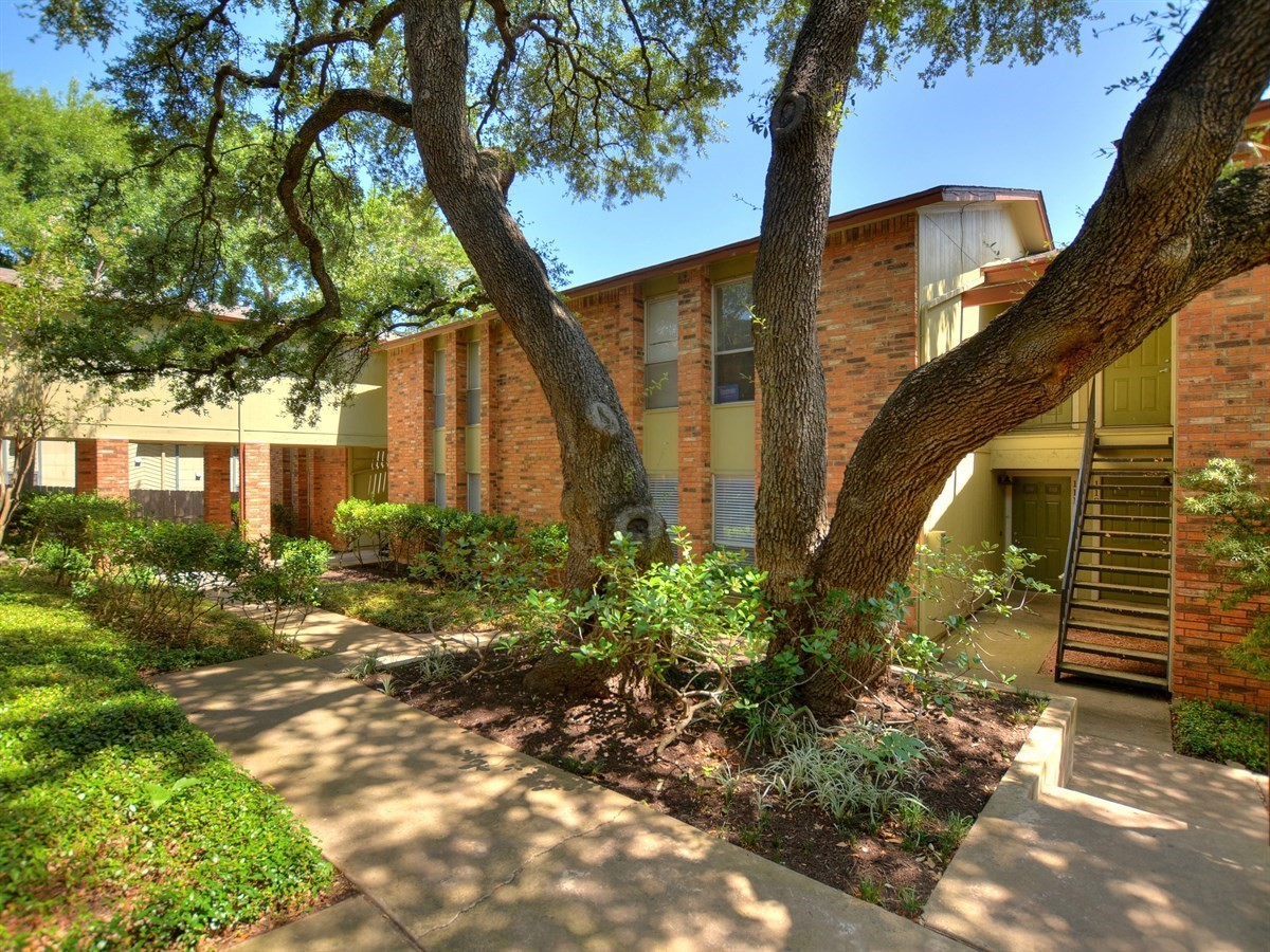 Austin Apartment: 125 Woodward Street