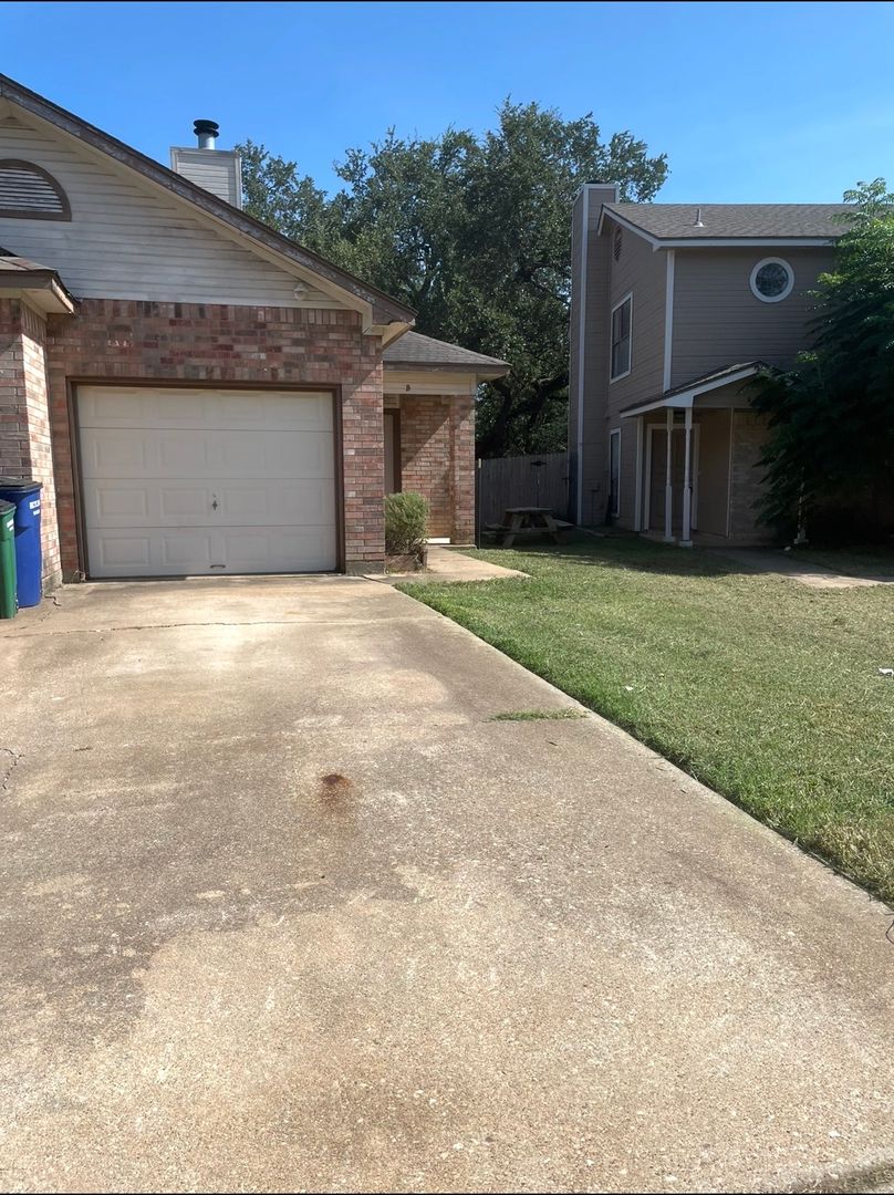 Austin Apartment: 2605  Alcott Ln