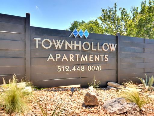 One Month FREE rent on Quick Move Ins! – photo 1
