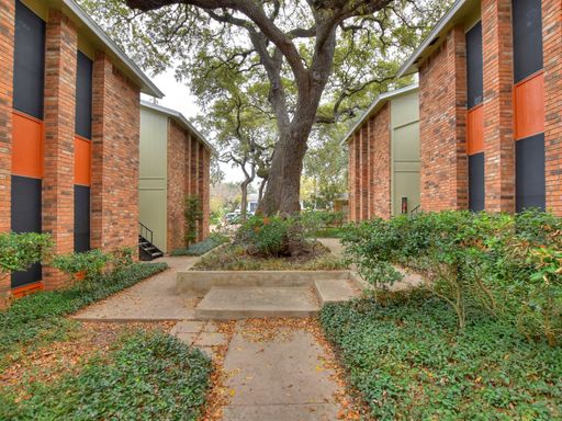 2/2 Pre Leasing for September Move In - 1 Month Free! – photo 1