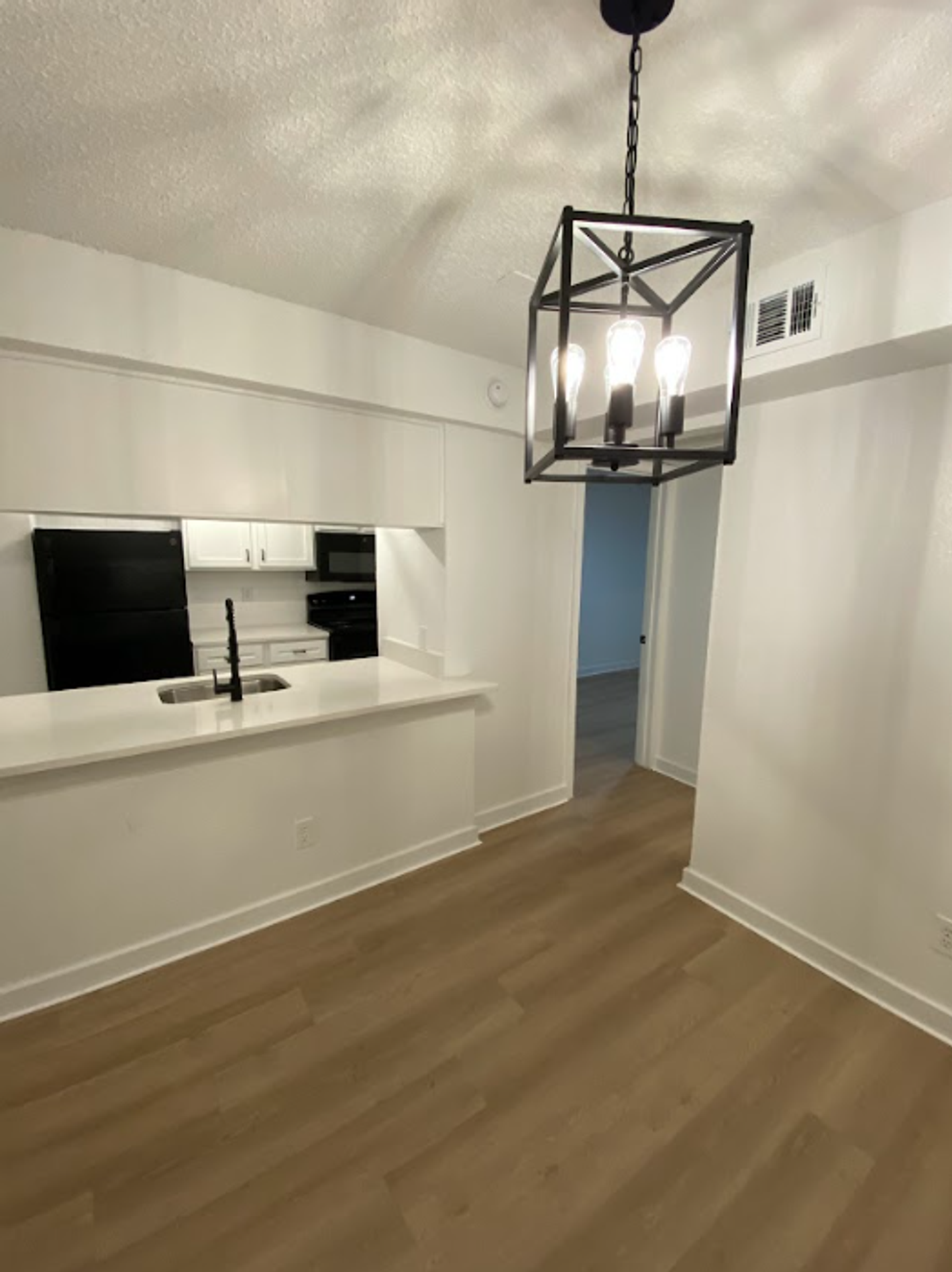 Townhollow Apartments 5 of 12
