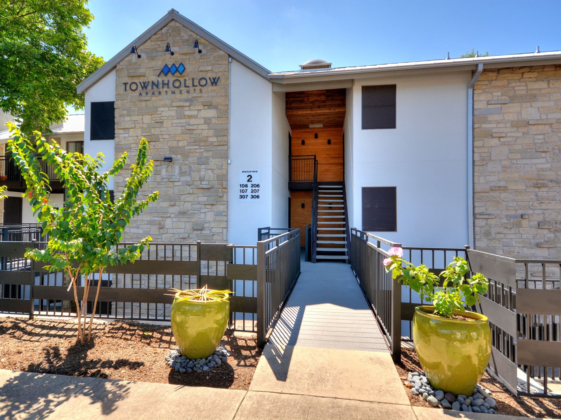 Townhollow Apartments 7 of 12