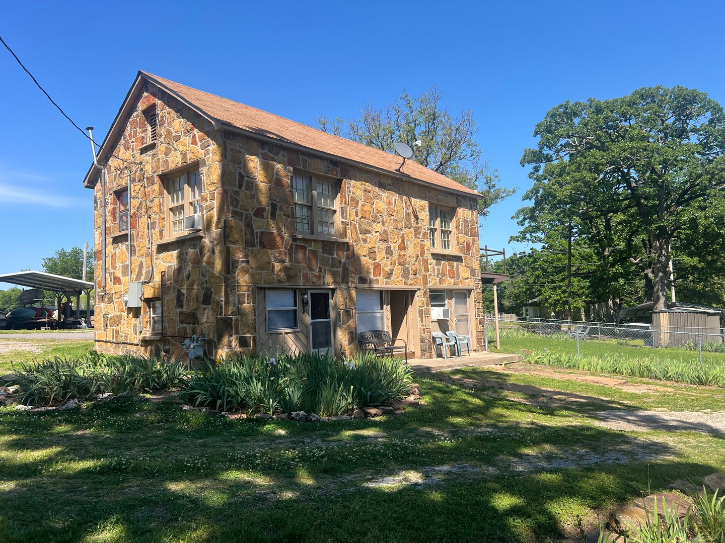Tahlequah House: 502 W Shawnee