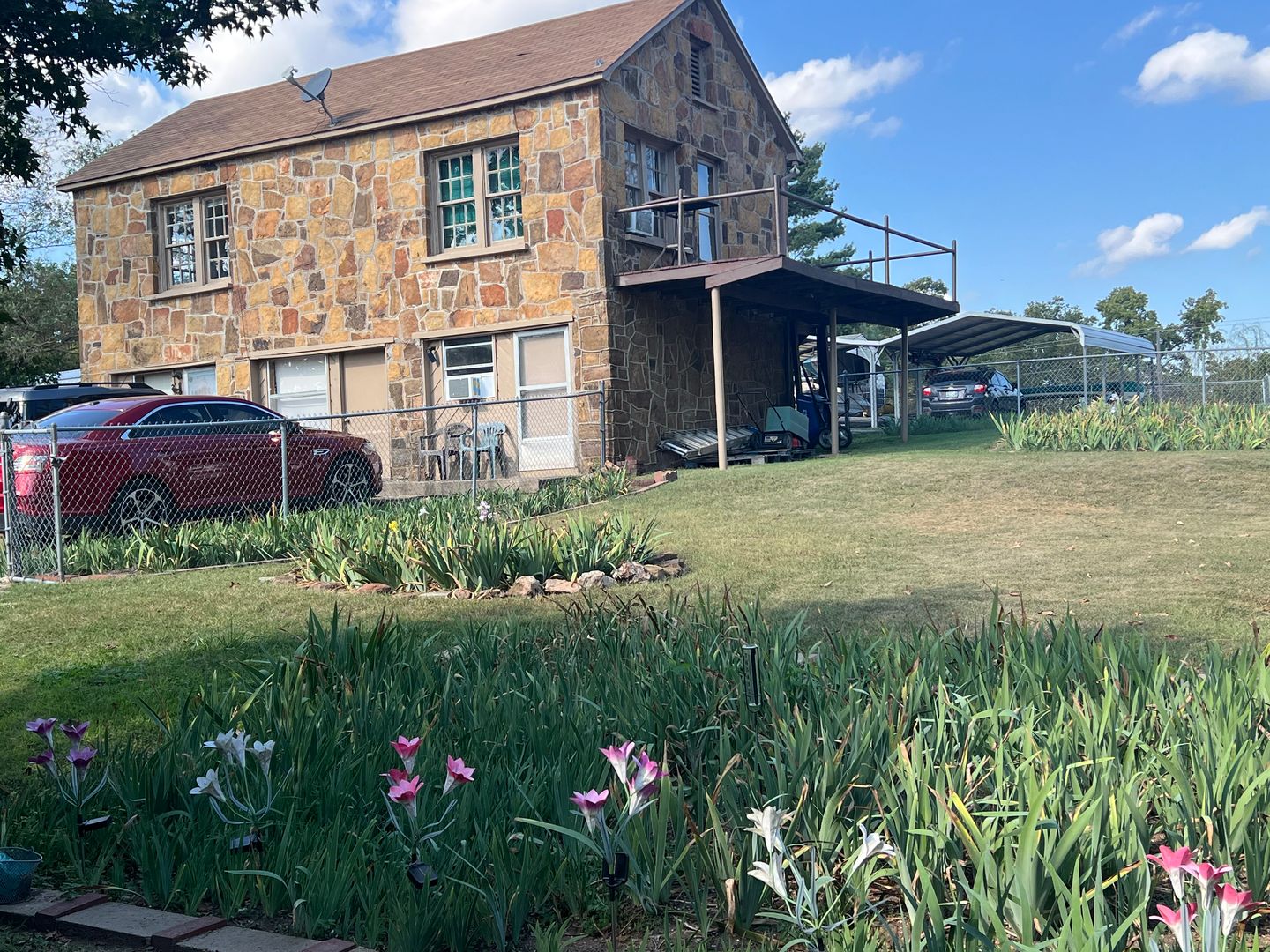 Tahlequah House: 502 W Shawnee