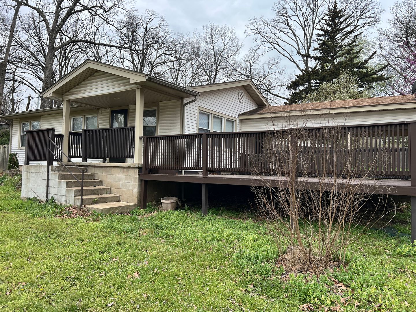 Tahlequah House: 1009 Mike