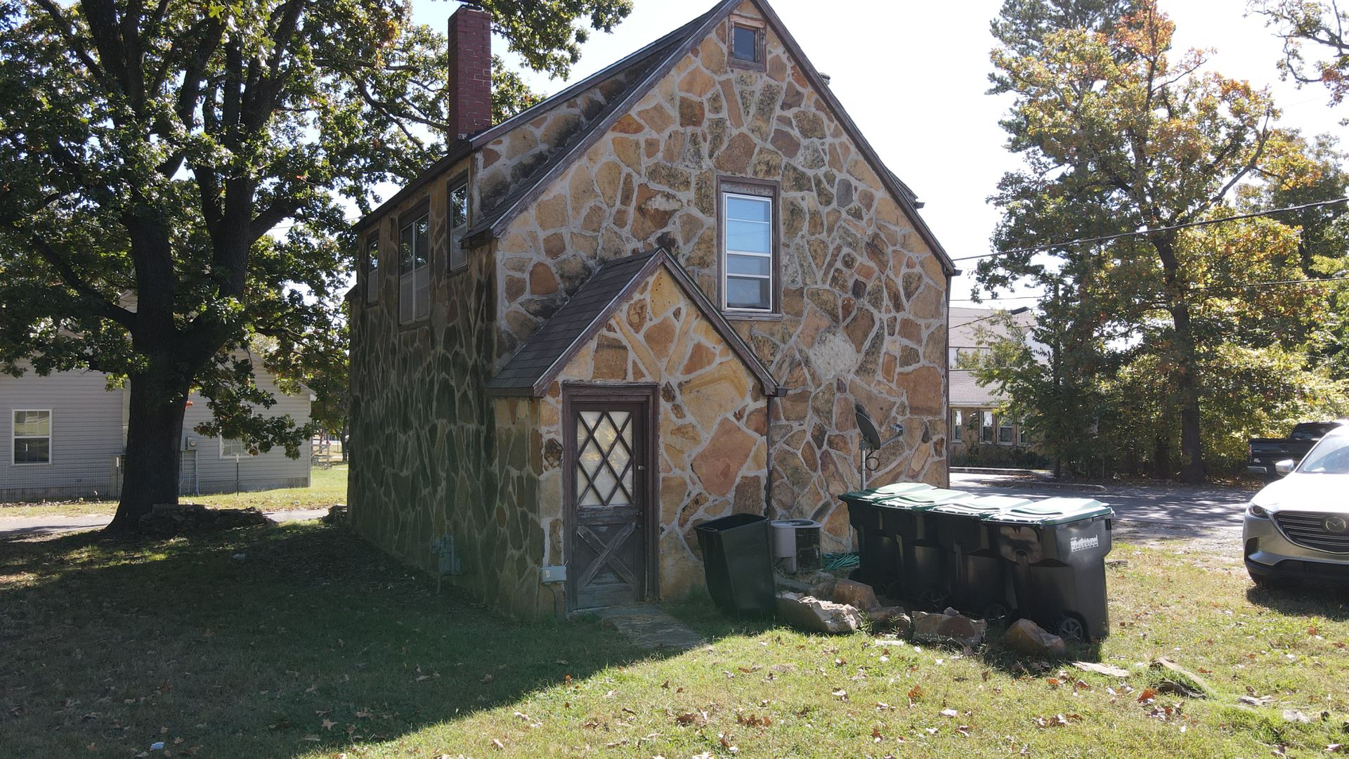 Tahlequah House: 101 Crafton