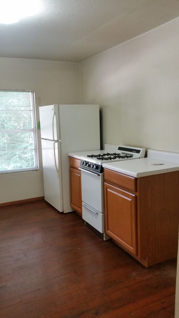 Tahlequah Apartment: 703 1/2 N Vinita