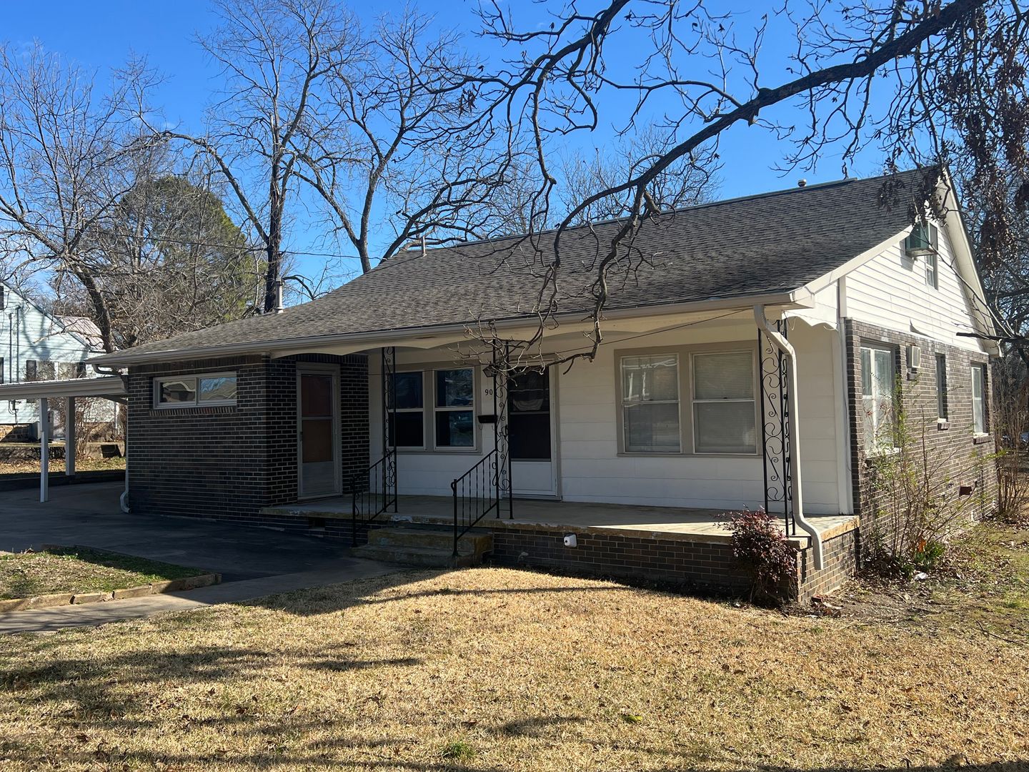Tahlequah House: 908 Callie Ave