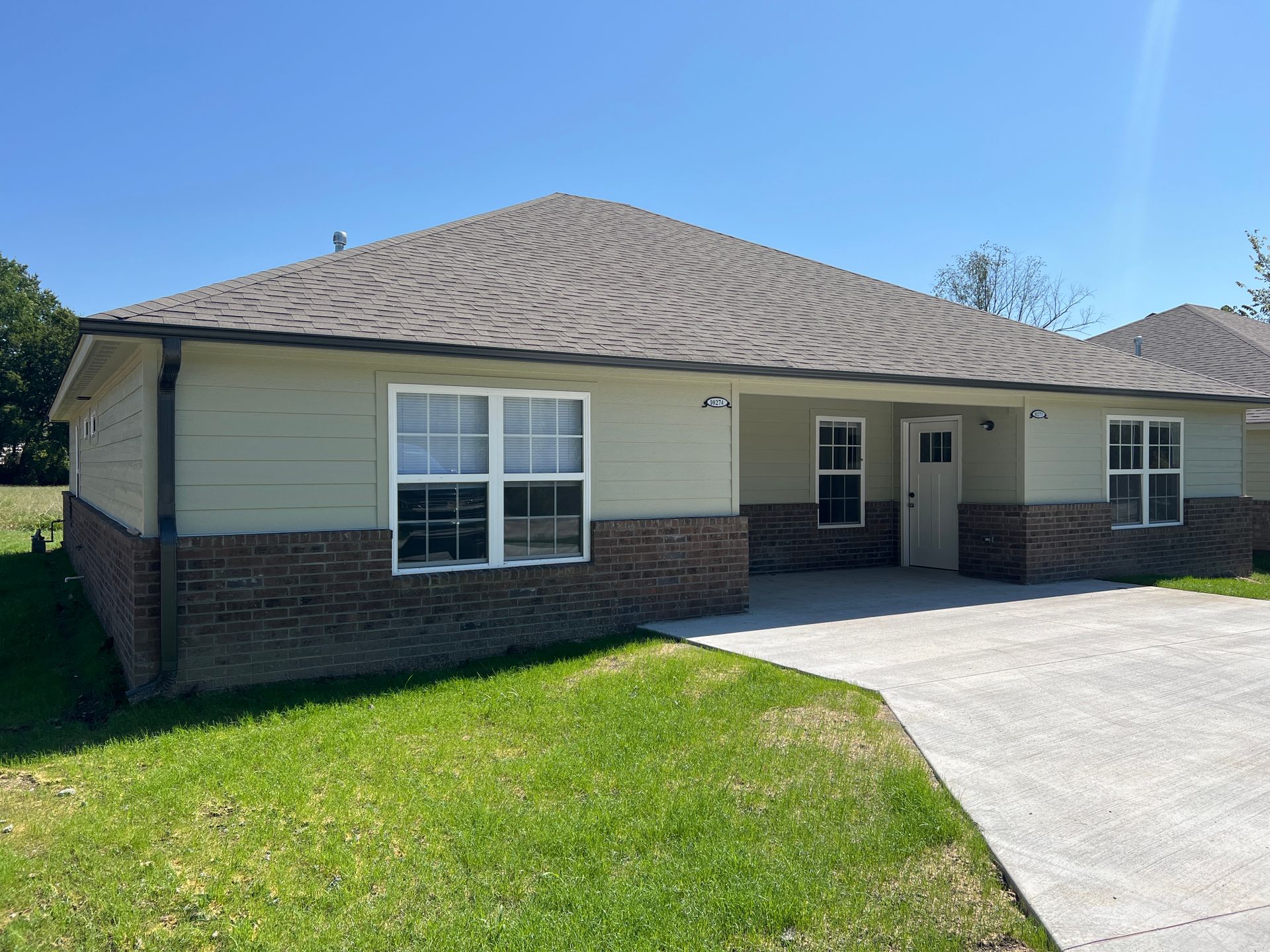 1025 & 1027 S Cherokee Ave