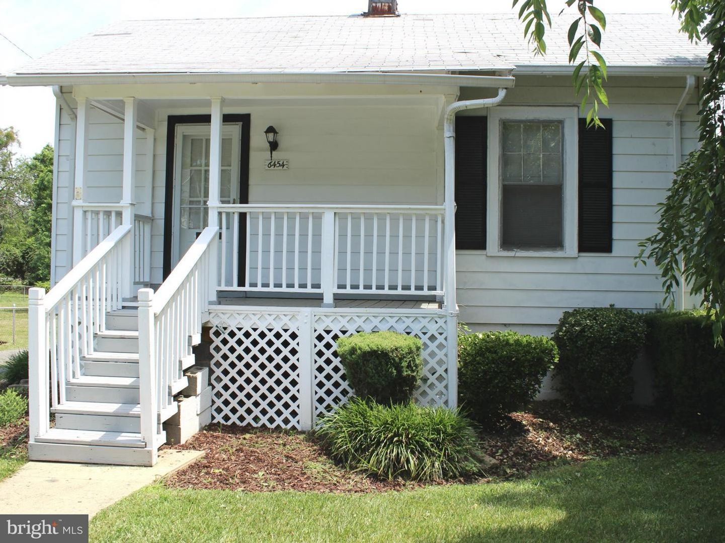 Annandale House: 6454 Holyoke Dr.